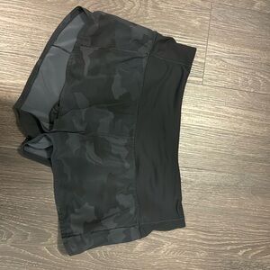 Lululemon Speed Up High-Rise Lined Short 2.5" Camo Deep Coal Multi/Black